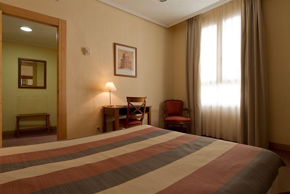 Hotel Mediterraneo ולנסיה מראה חיצוני תמונה